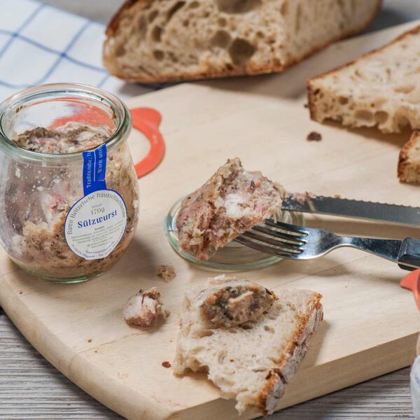 311_Baron_Beitzelsche_hausschlachtene_Suelzwurst